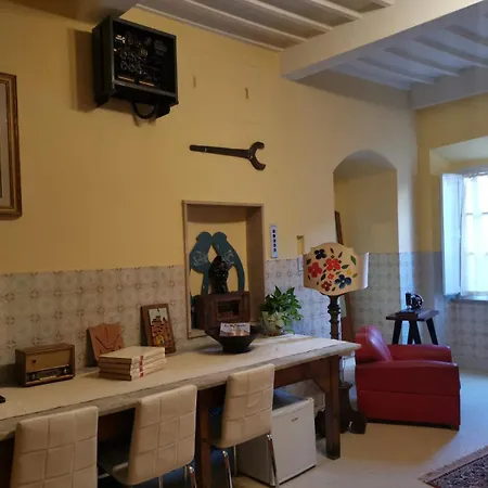 Demode Nyaraló Cortona